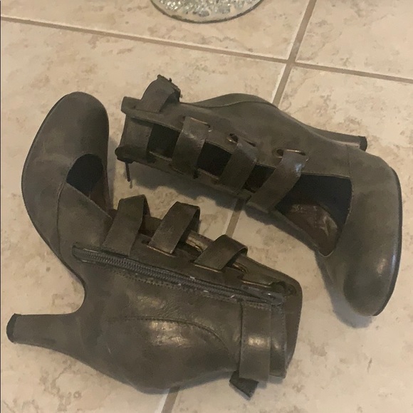 💥Madden Girl Serenee booties💥 - Picture 5 of 5